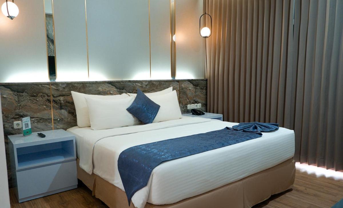 Hotel Ayola Sunrise Mojokerto Eksteriør billede