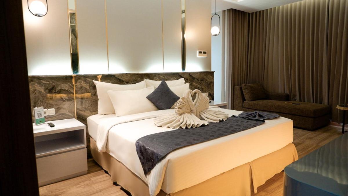 Hotel Ayola Sunrise Mojokerto Eksteriør billede
