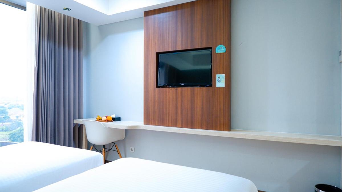 Hotel Ayola Sunrise Mojokerto Eksteriør billede