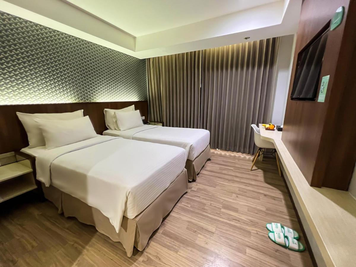 Hotel Ayola Sunrise Mojokerto Eksteriør billede
