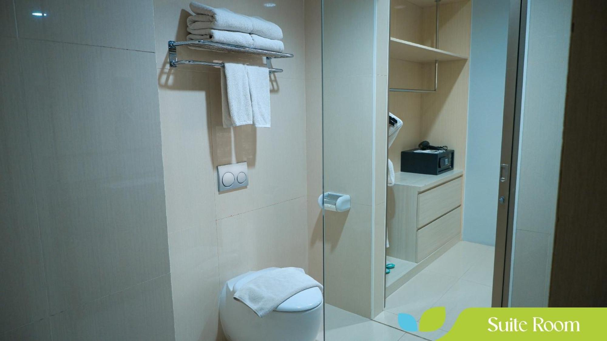 Hotel Ayola Sunrise Mojokerto Eksteriør billede