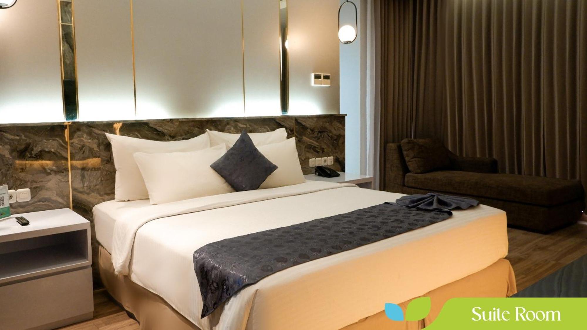 Hotel Ayola Sunrise Mojokerto Eksteriør billede